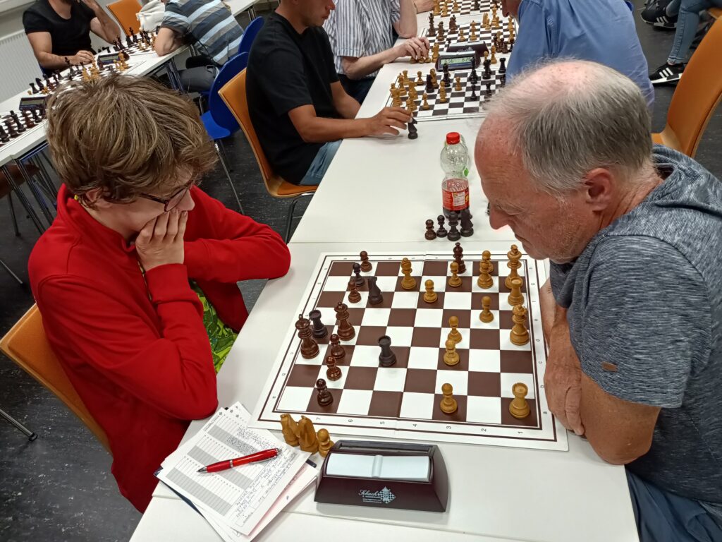 Eray Adigüzel gewinnt das zweite Turnier des Herbst-Grand-Prix im Schnellschach 11