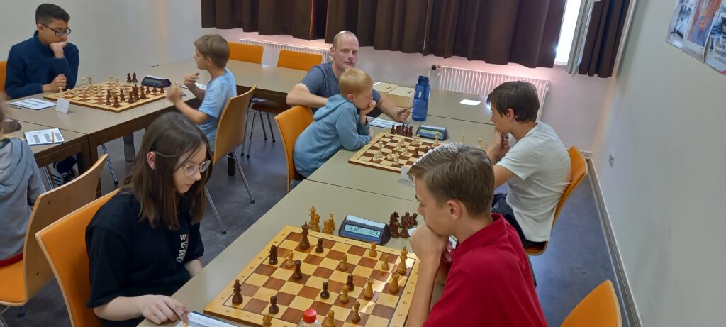 Start in die Jugendligasaison 2025 / 2026 1
